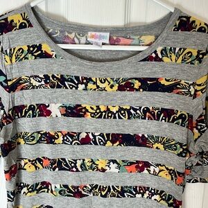 LulaRoe simply Comfortable grey floral striped shirt size L